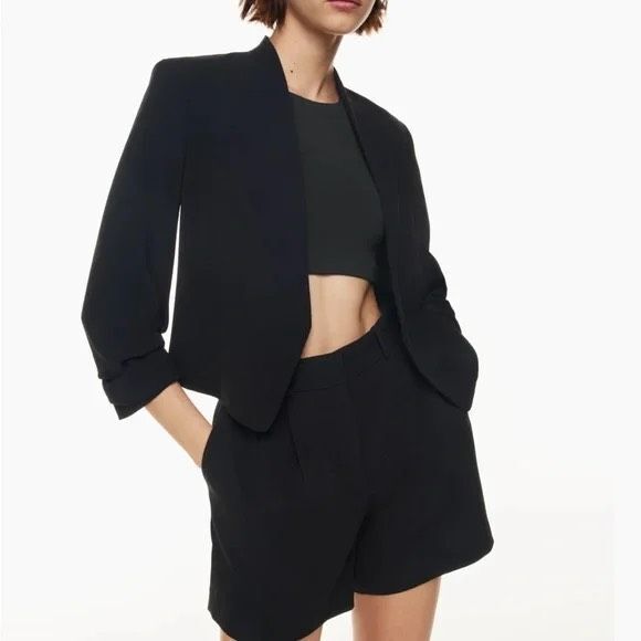 Aritzia Jackets & Blazers - Aritzia Babaton Waist Power Blazer Size 2